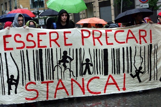 I precari della scuola e sindacati scendono in piazza per ottenere “equità e diritti”   