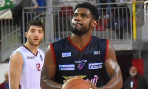 Junior beffata in volata da Rieti ma Johnson subito in doppia cifra