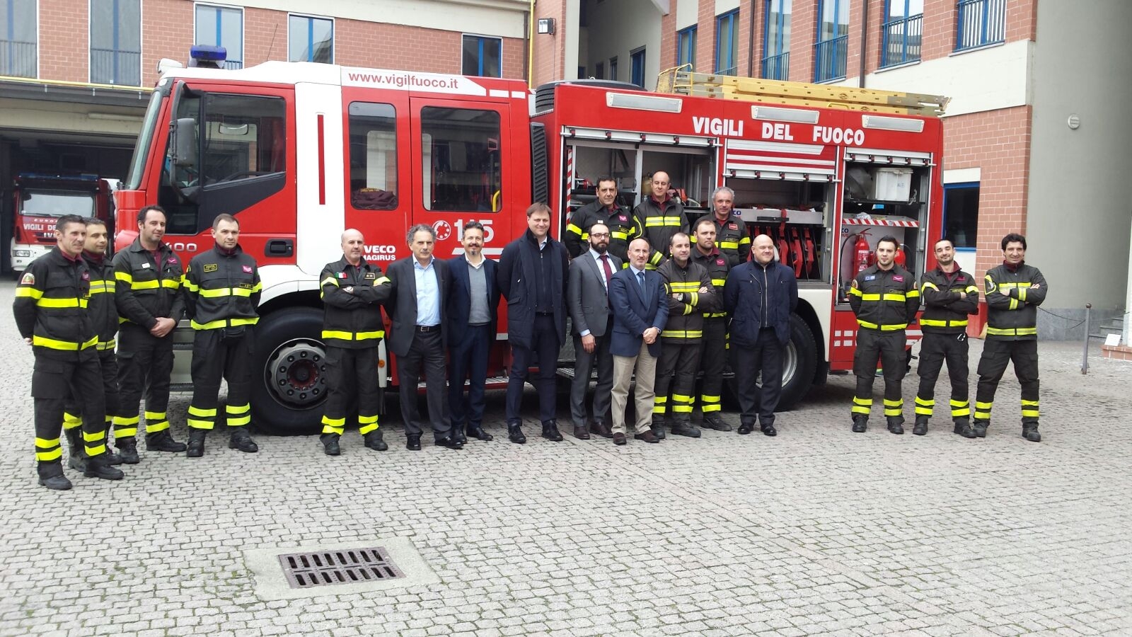 Nuovi pneumatici per un mezzo di soccorso dei Vigili del Fuoco grazie a Michelin