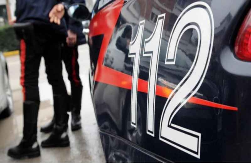Vende un’auto posta sotto sequestro