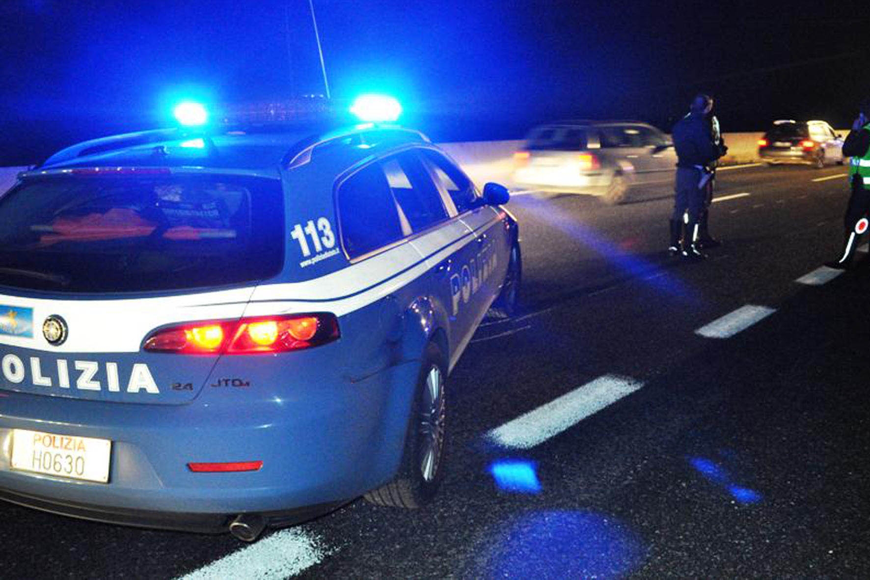 Doveva scontare una condanna per spaccio di droga. Intercettato e arrestato dalla Polstrada sull’A21