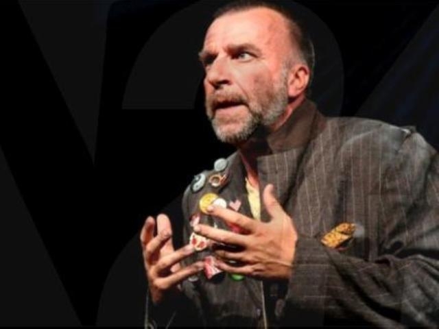 La forza irresistibile di “Mistero Buffo”. Intervista ad Ugo Dighero