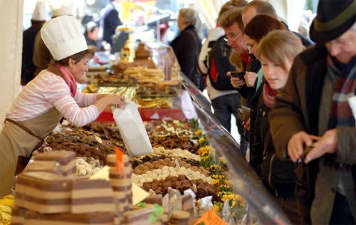 La Festa di Primavera tinge di rosa il quartiere Cristo