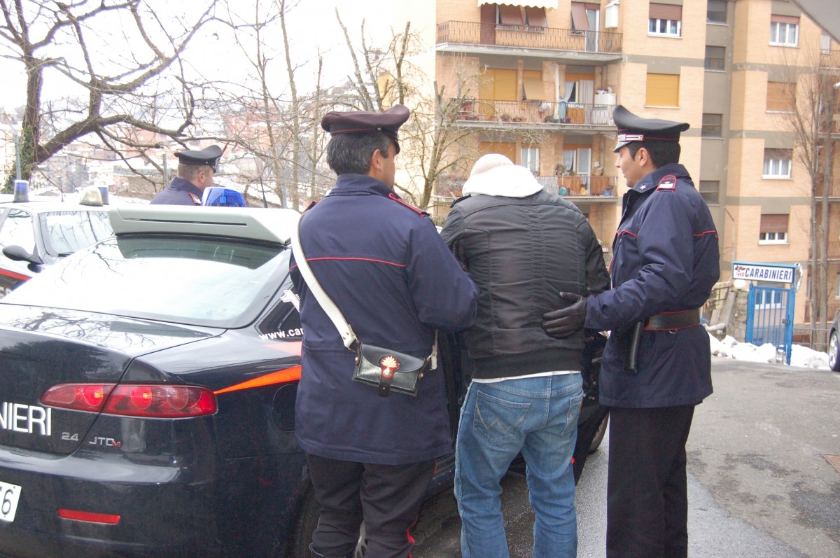 In manette pendolare delle rapine. Preso dai Carabinieri poco dopo il colpo alle Poste di Novi