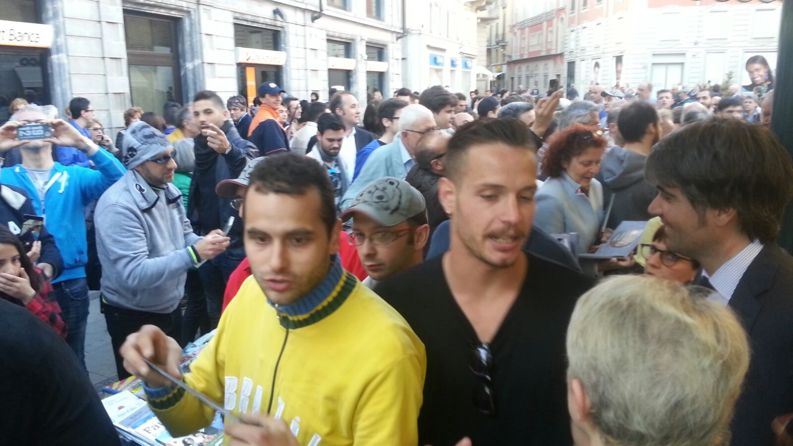 In piazzetta della Lega una fiumana di tifosi dell’Alessandria per il dvd sull’impresa di Coppa