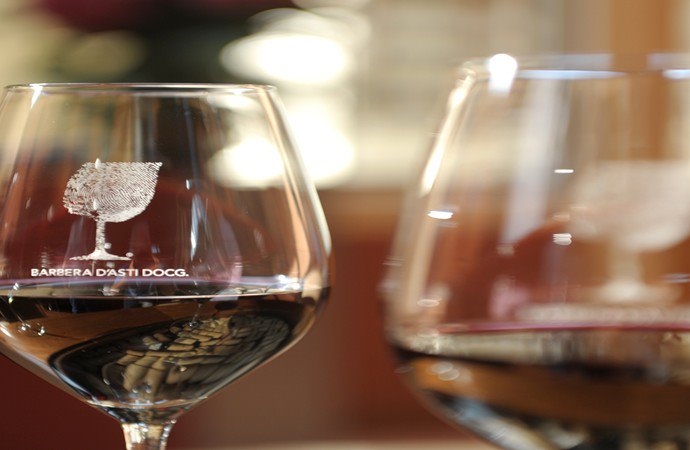A Castagnole ci si immerge nella Barbera, di cortile in cortile