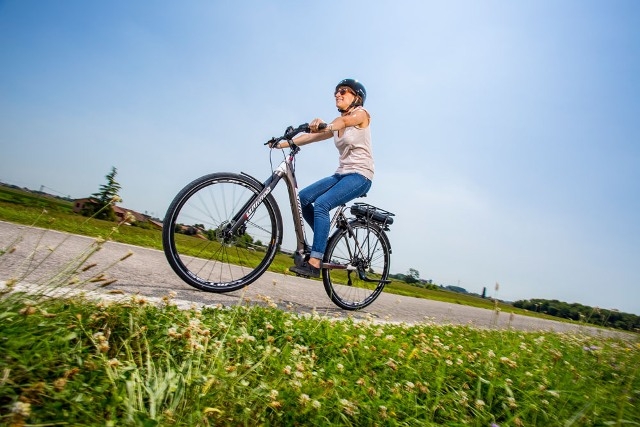 Domenica il primo “AscomBike” tour: pedalando in bicicletta, elettrica