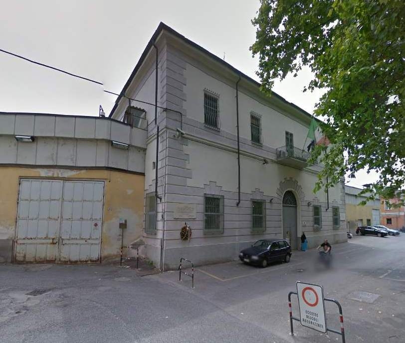 Detenuto tenta di strangolare un poliziotto al carcere Cantiello e Gaeta
