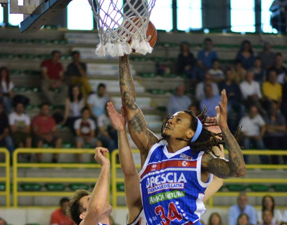 Orsi Derthona non molla mai: i bianconeri riaprono la serie playoff contro Brescia