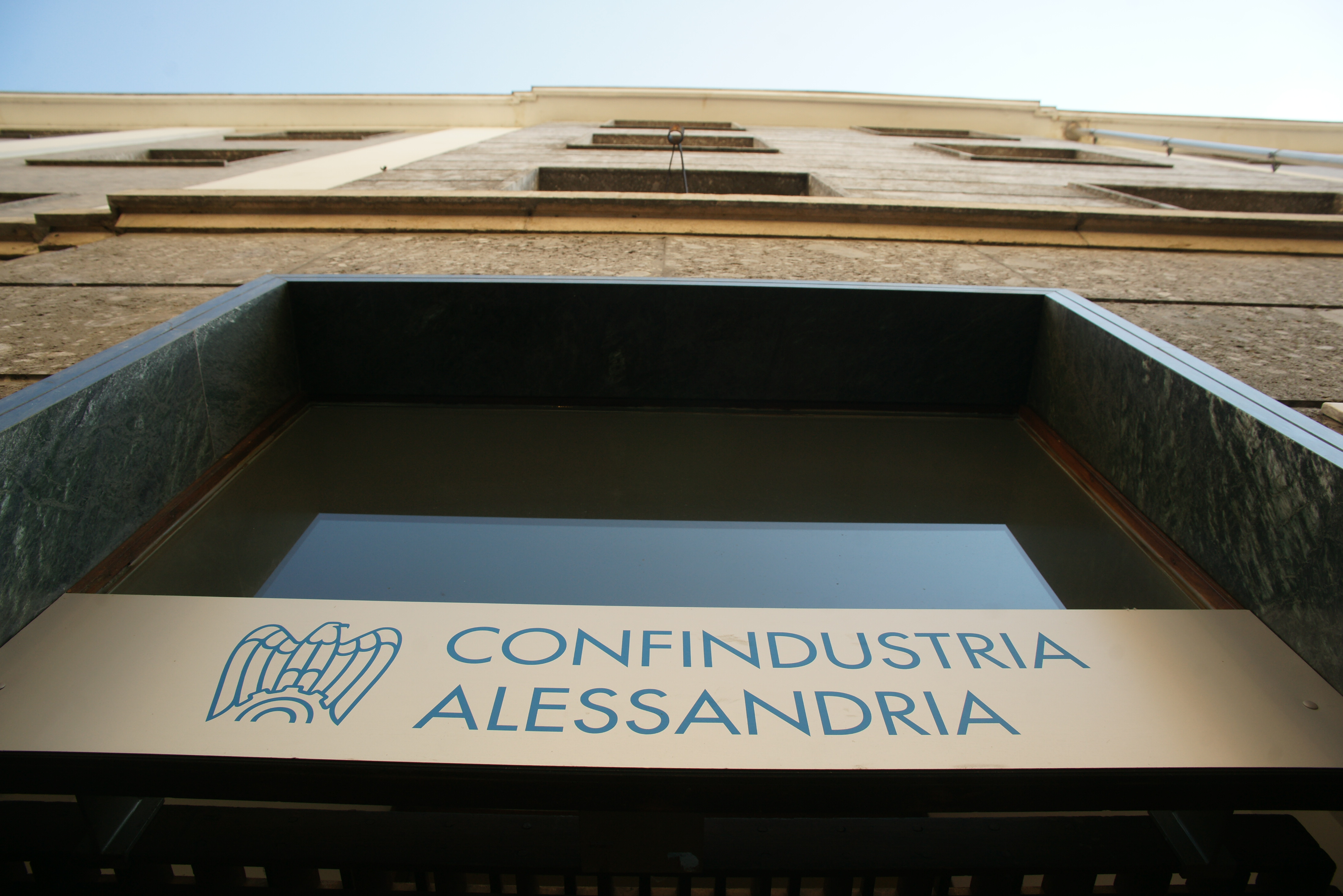 Confindustria: venerdì 30 seminario su contratto a termine e somministrazione