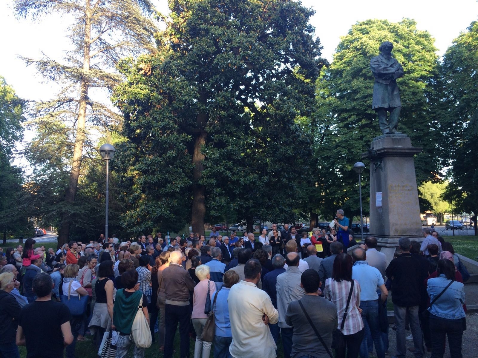 Demezzi dopo la manifestazione alla Sant’Anna: “Almeno 300 persone per difendere un bene primario come la salute”