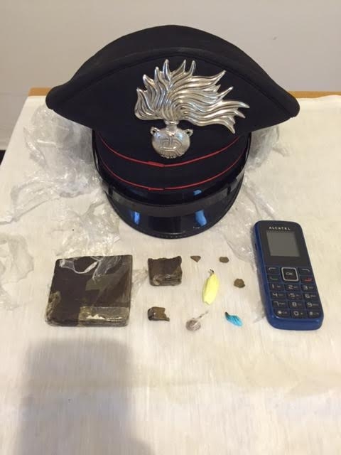 Nascondeva droga in casa: ad Alessandria altro colpo allo spaccio