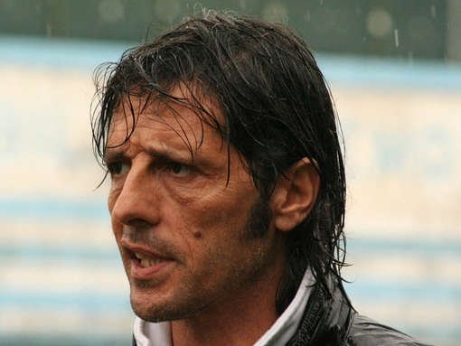 Derthona: mister Calabria lascia. “Cambiati i progetti per il futuro rispetto a un anno fa”