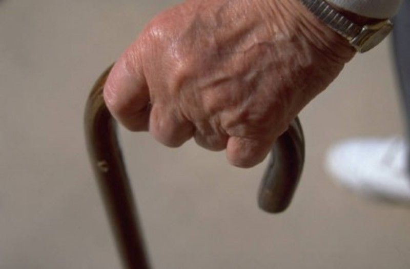 Finti tecnici dell’acquedotto rubano tutti i gioielli a un anziano