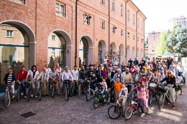 La nuova versione del “Quarto Stato delle biciclette”, 126 anni dopo