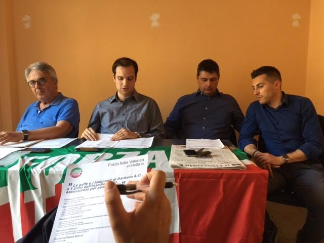 Forza Italia stronca il primo anno della giunta Barbero: bocciati assessori e sindaco