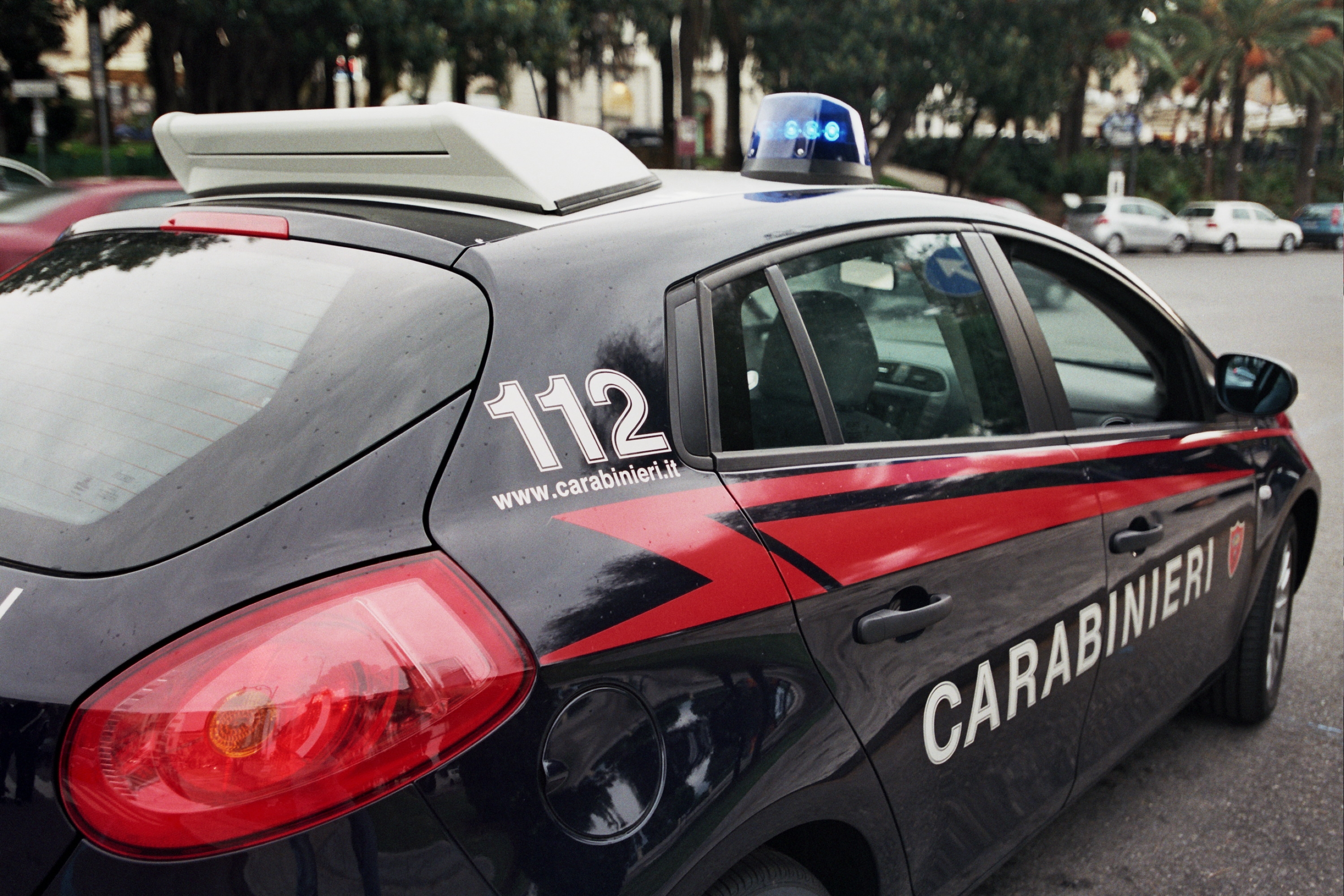 Rifornivano di droga alessandrini, acquesi e novesi in aperta campagna: fermato un 35enne
