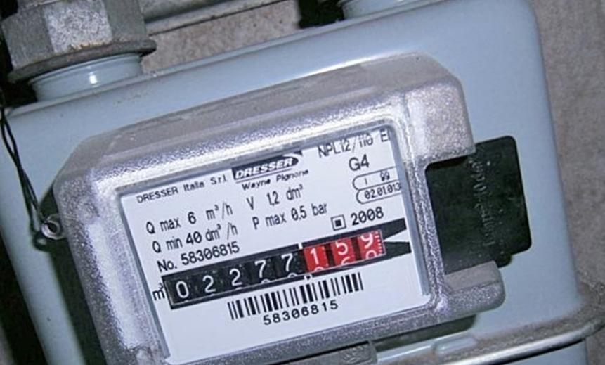 Manomettono il contatore per sottrarre gas senza pagarlo: denunciati dai Carabinieri