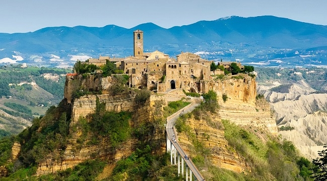 Civita di Bagnoregio, il surreale ‘borgo che muore’