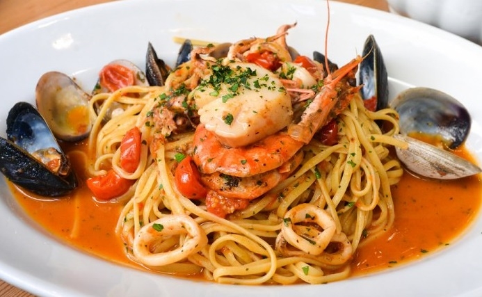A Valenza torna il ghiotto appuntamento con la Sagra del pesce