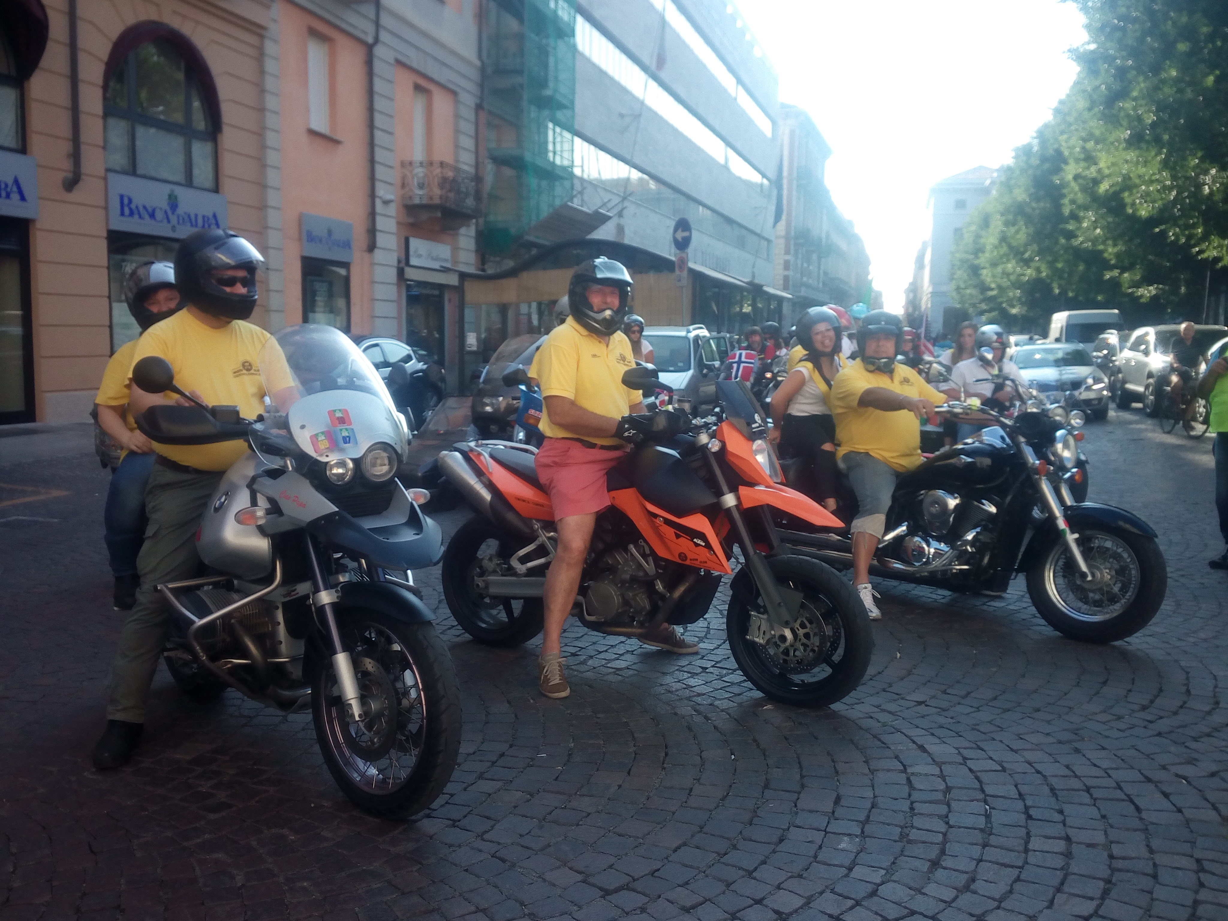 Il corteo dei centauri [FOTO]