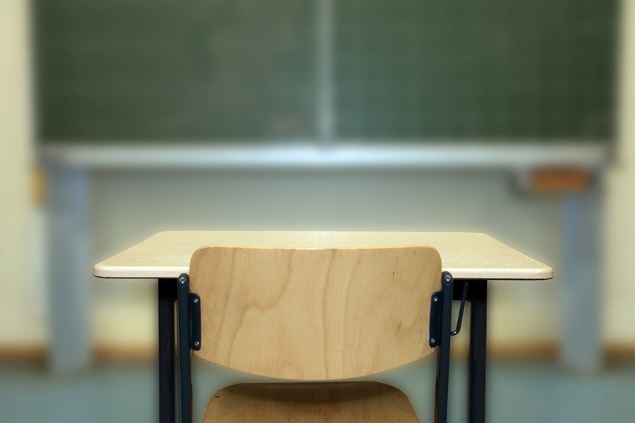 Non mandavano i figli a scuola: denunciati