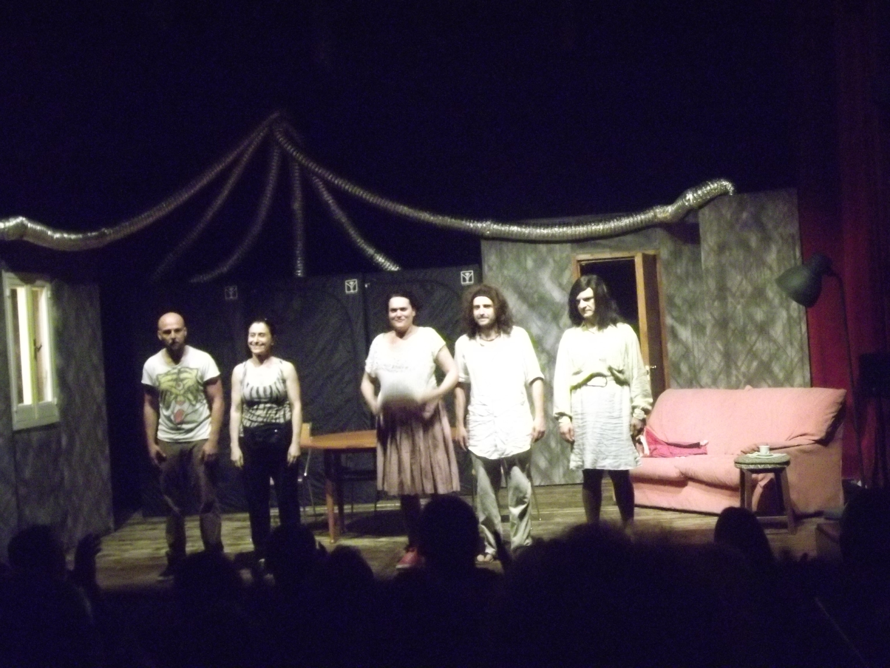 Le contraddizioni senza filtro. Recensione di “Thanks for vaselina” a “Il nuovo che avanza” di Asti Teatro 38