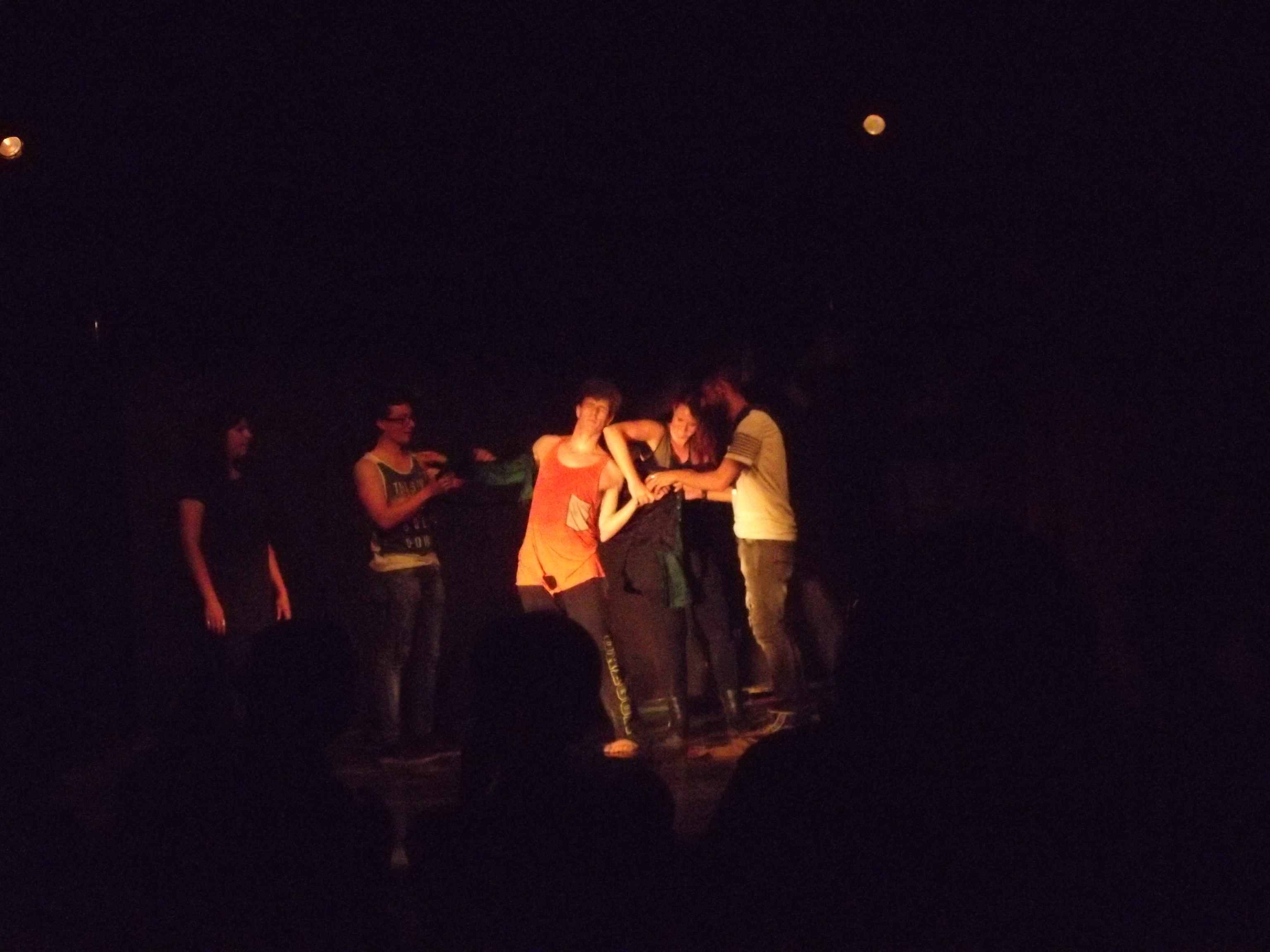 Quando la performance si fonde con la danza. Recensione di “Quintetto” ad Asti Teatro 38