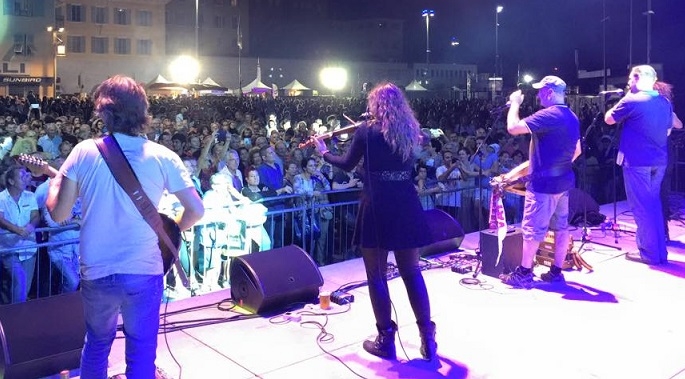Sul Palco del Festival Contro musica e balli occitani con i Lou Dalfin