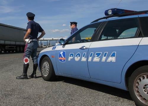 Disagi al traffico sulla A7 per il ribaltamento di un mezzo pesante