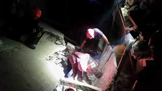 I Vigili del Fuoco nelle zone maggiormente colpite dal sisma: “è dura, ma la nostra missione è aiutare le popolazioni” [FOTO]