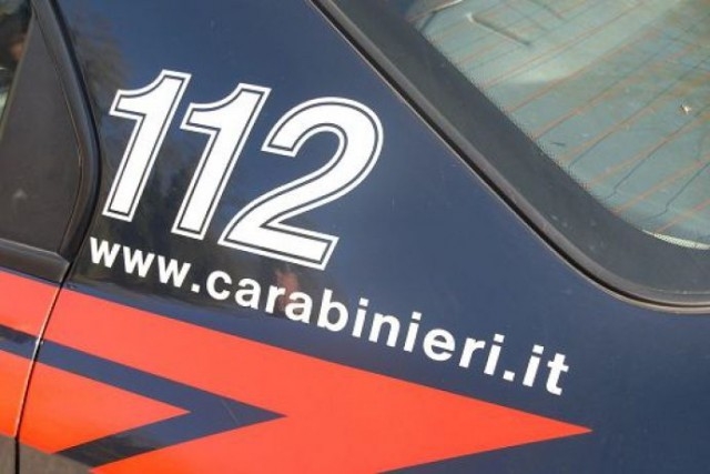 Minaccia i genitori con una mannaia: violenta lite in famiglia al quartiere Cristo