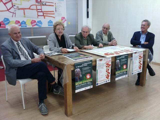 Alla festa dell’Anpi spazio al dibattito sul referendum: per il No anche Moni Ovadia