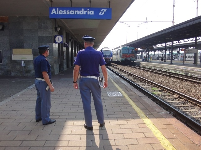 Polfer Alessandria: ad agosto più di 500 persone identificate, 22 le denunce