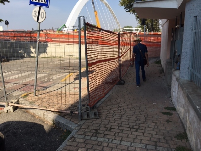Un nuovo cantiere in via Fermi fa “infuriare” i residenti nell’area del Ponte Meier