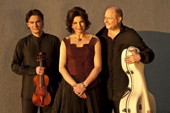 Dalla Repubblica Ceca a Moncalvo, lo Smetana Trio apre l’edizione 2016 di Piano Echos