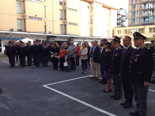 Anche due classi della scuola Vochieri alle celebrazioni per il patrono della Polizia [VIDEO]