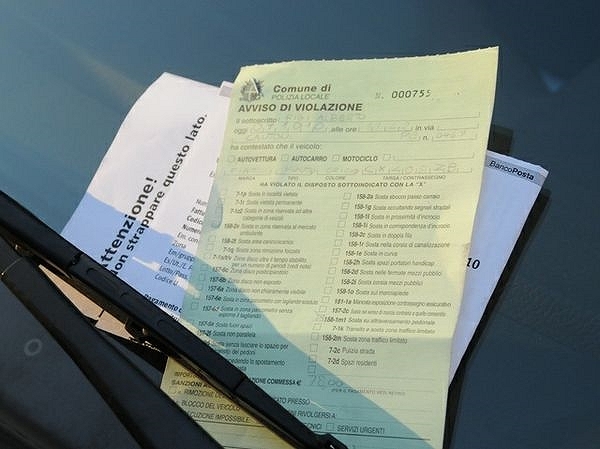 Cartelle Equitalia in arrivo per chi non ha pagato le multe negli anni 2012-2013