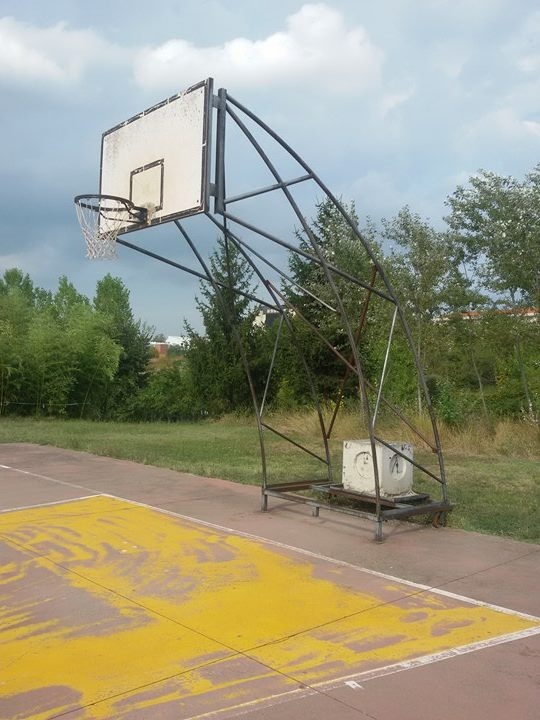 Al Bunpat di Valenza una pesca del giocattolo per rimettere a nuovo l’area giochi Fogliabella