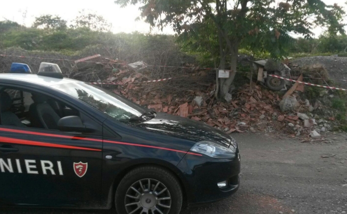 Scoperta dai Carabinieri una discarica a cielo aperto