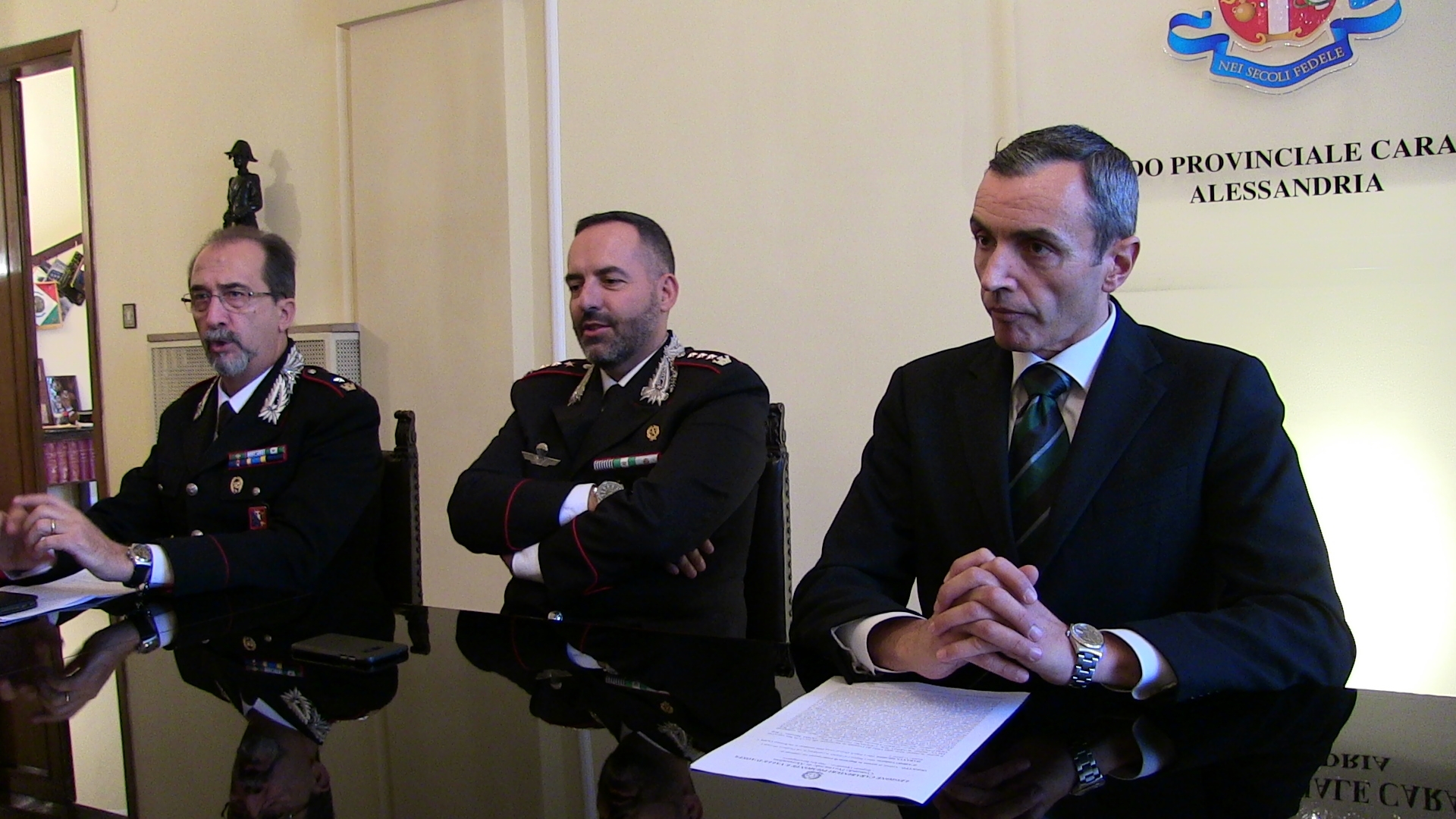 “Tuo figlio è stato arrestato”. Così truffatori erano riusciti a derubare un’anziana prima di finire in manette  [VIDEO]