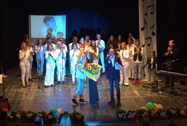 Un sorriso nel cielo di Valenza: musica, canto e moda in favore dei terremotati