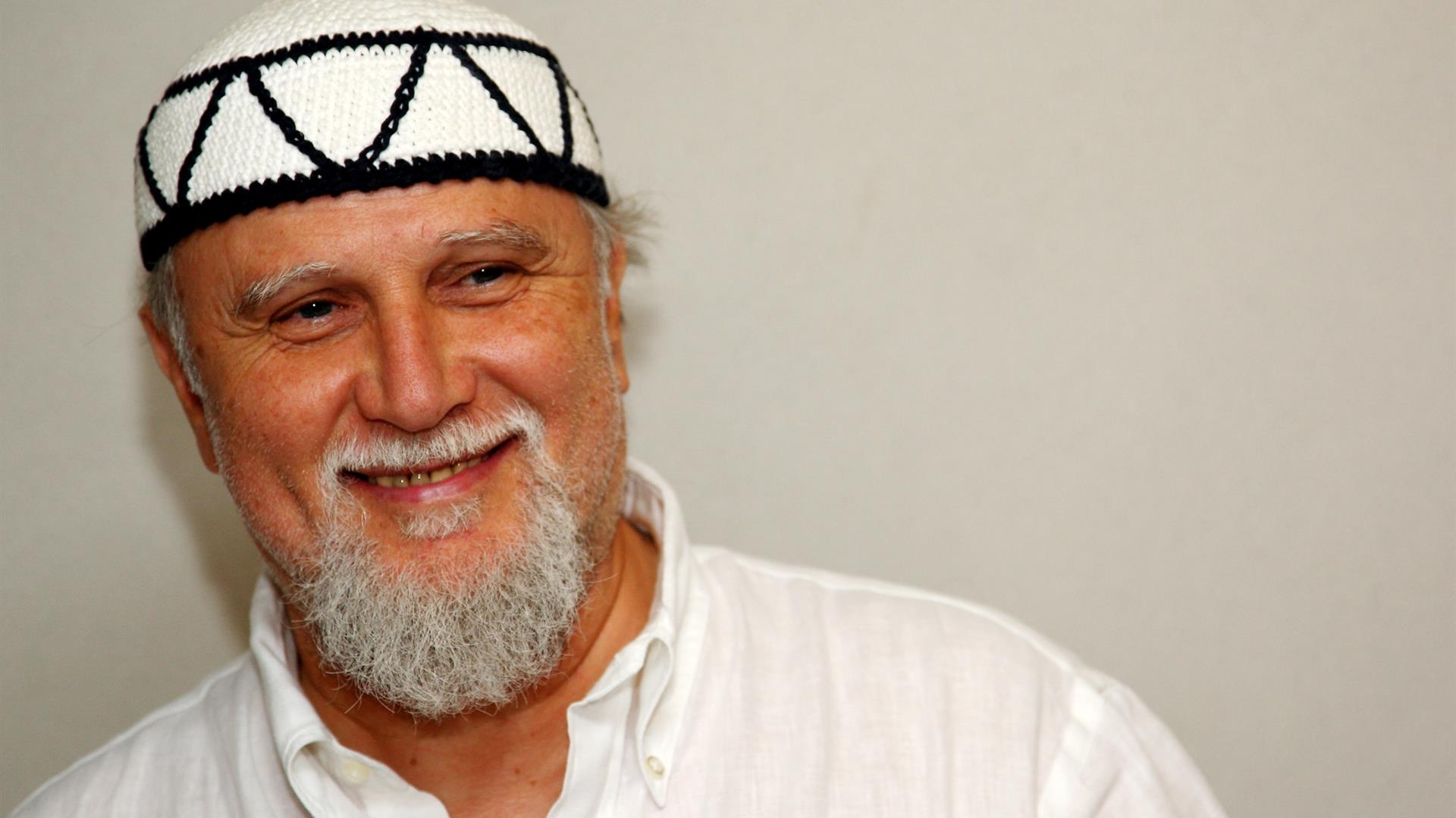 Moni Ovadia stasera ad Alessandria per la festa dell’Anpi