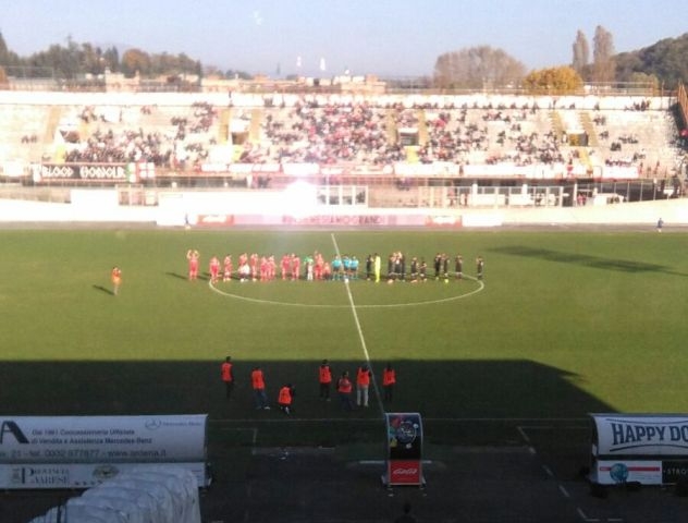 Il Casale gioca, il Varese segna e vince 2-0
