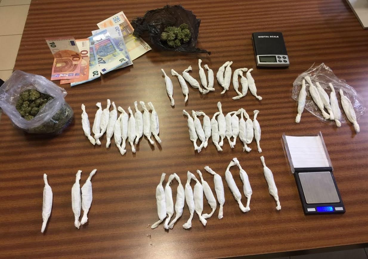 In manette ragazzo di 20 anni sorpreso con oltre un etto di marijuana