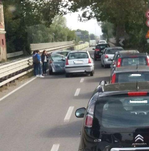 Circolazione tornata regolare tra Alessandria e Spinetta Marengo dopo un tamponamento