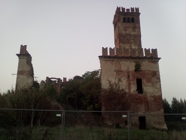 L’associazione tutela Ambiente sui monumenti di Casalbagliano e Villa del Foro: “La loro incuria è un crimine morale”