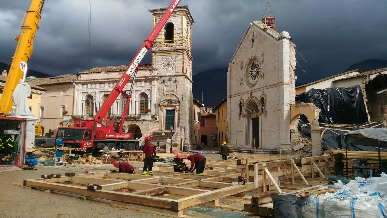 Prosegue l’impegno dei Vigili del Fuoco nelle zone del Centro Italia colpite dal sisma