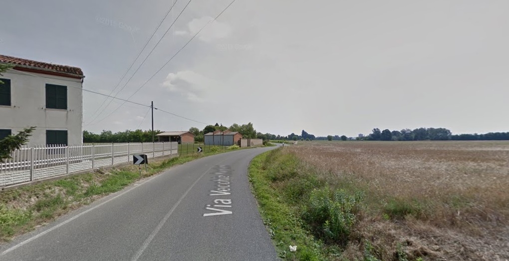 Altro incidente nella doppia curva di Casalbagliano: i cittadini sollecitano l’intervento del Comune