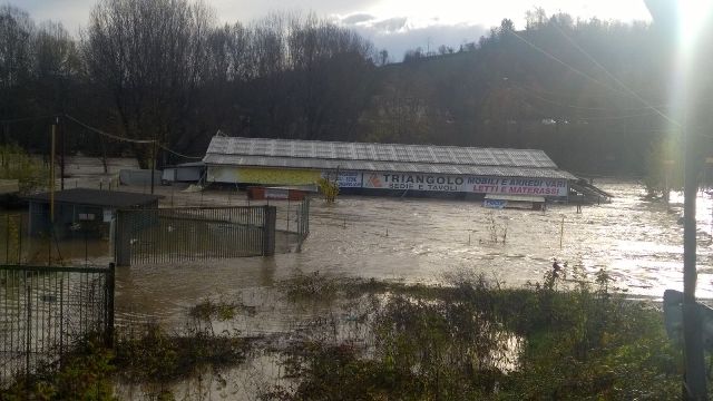 Notte di apprensione a Strevi: piena della Bormida mai così alta da 20 anni
